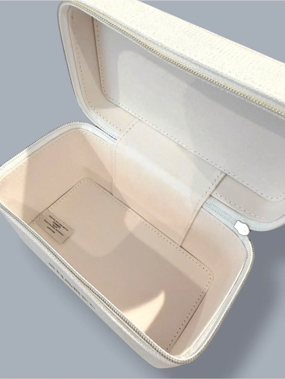 CHANEL Beauté Cosmetic Vanity Pouch